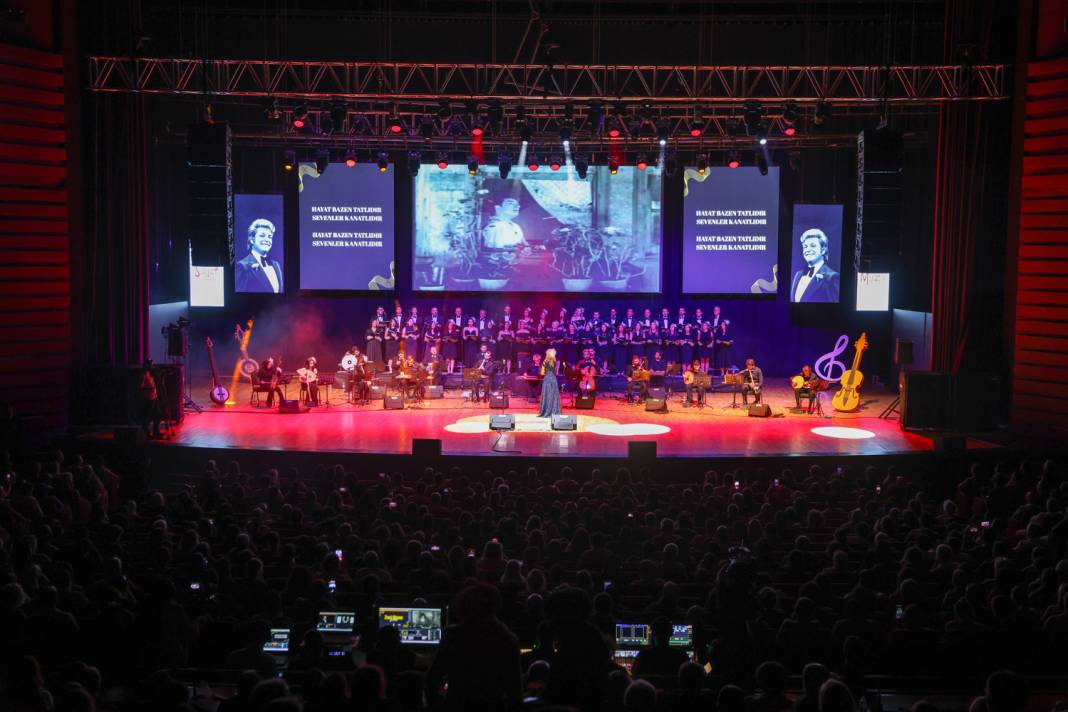 Zeki Müren şarkıları yürekleri titretti! Selçuklu’da alkışlar susmadı 11